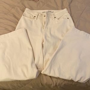 Universal threads - white jeans - size 26- new